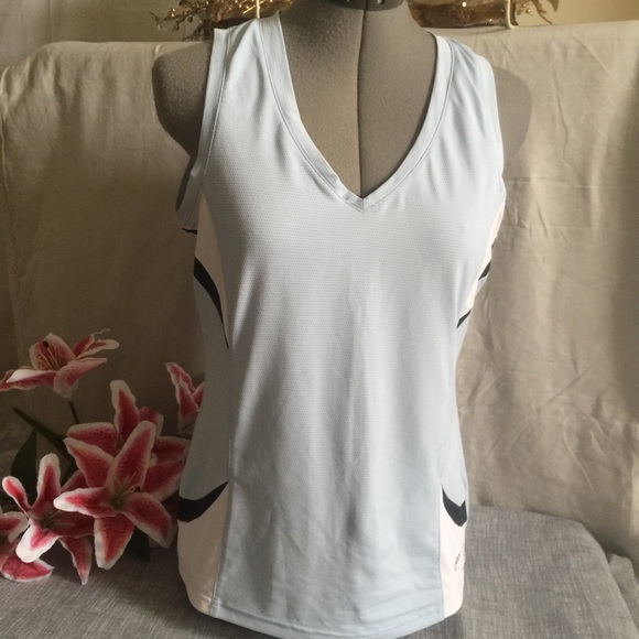 Izod Tops - IZOD Cool FX sleeveless Ladie’s golf or tennis top